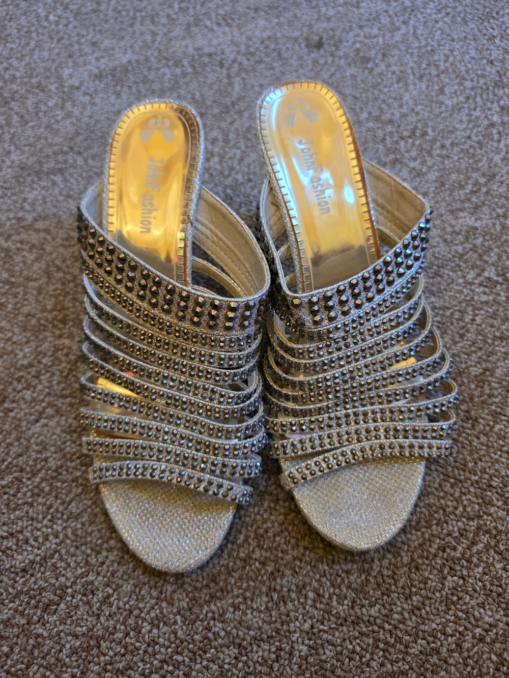 John Fashion Rhinestone Silver Wedge Heels Size 6
